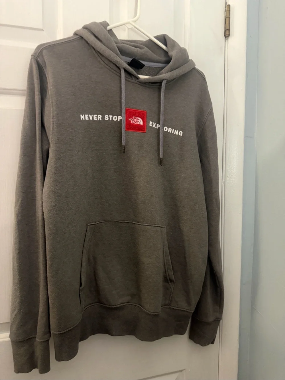 The North Face Men’s Medium Gray Never Stop Exploring Pullover Hoodie